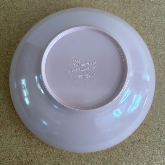 Pair of Vintage Mid-Century Marcrest Melmac Divided Bowls - Yellow & Pink - Picture 8 of 15